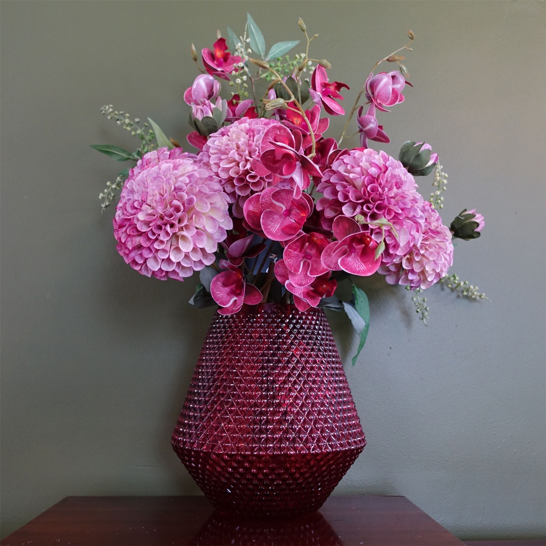 50cm Artificial Pretty Pink Dahlia Display Glass Vase